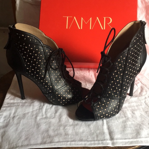 Tamar Collection. Black Stiletto - Picture 3 of 7